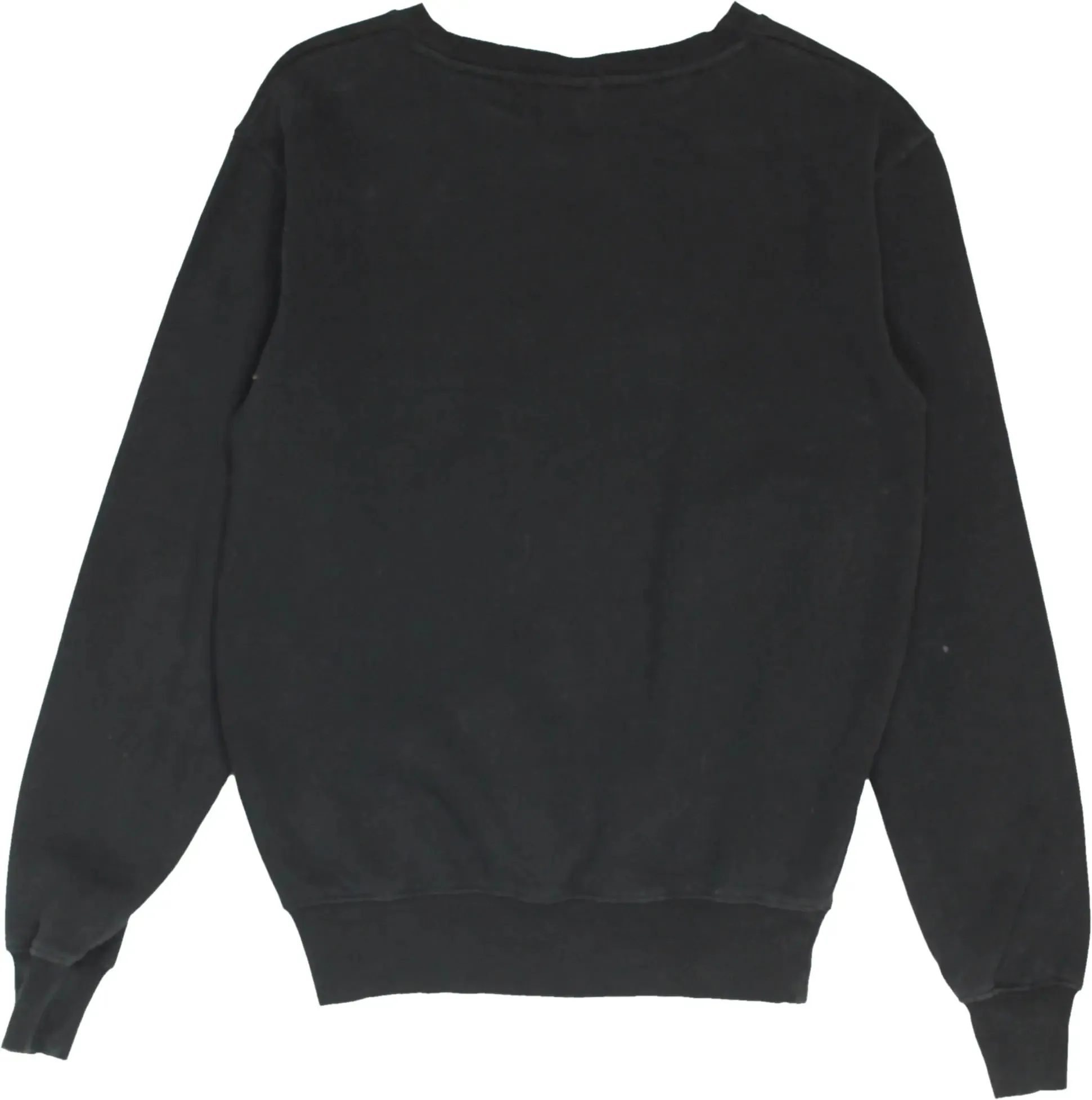 Black Ellesse sweater | ThriftTale