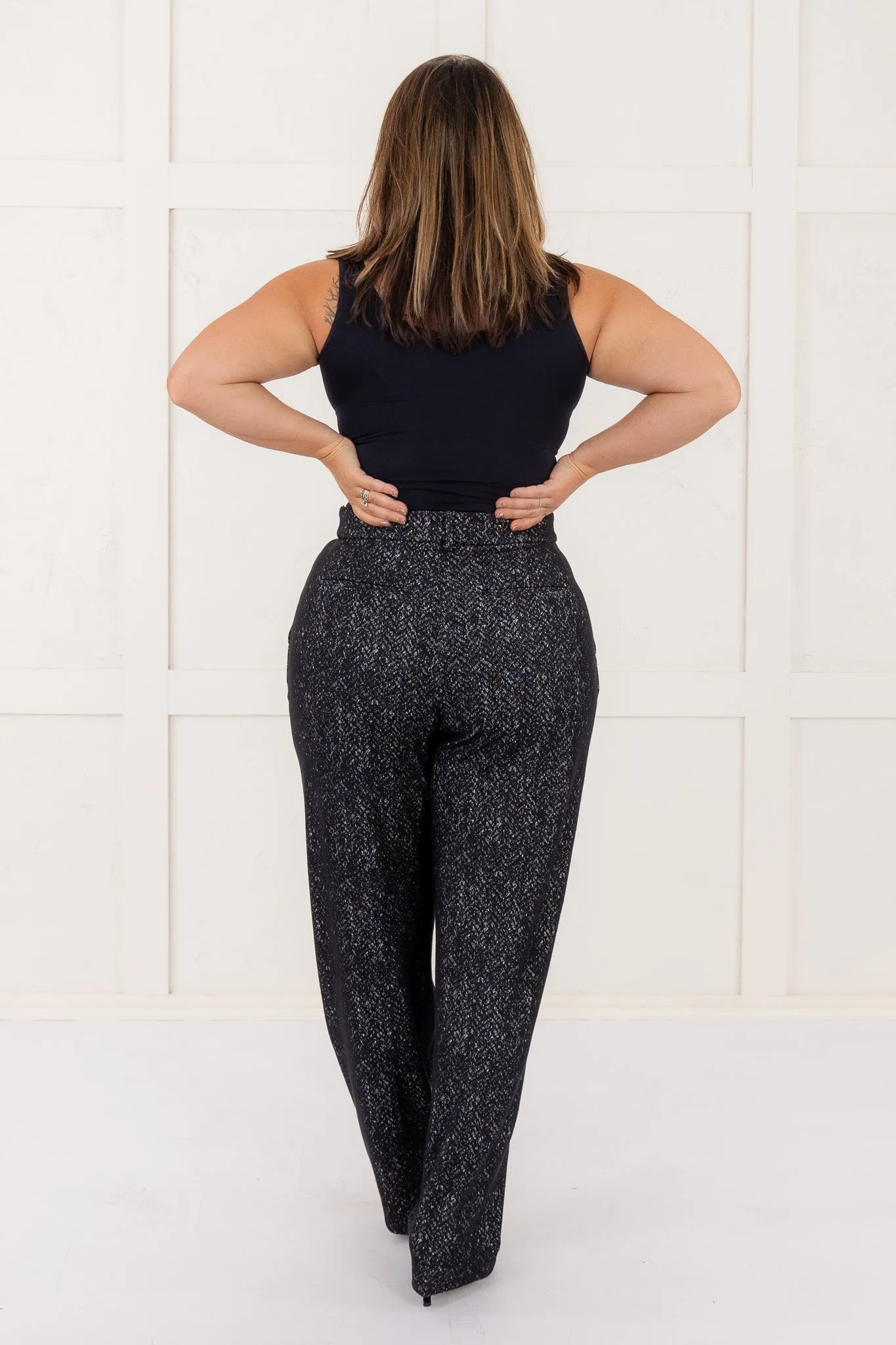 DOORBUSTER- Ponte Barrel Leg Pant | SPANX