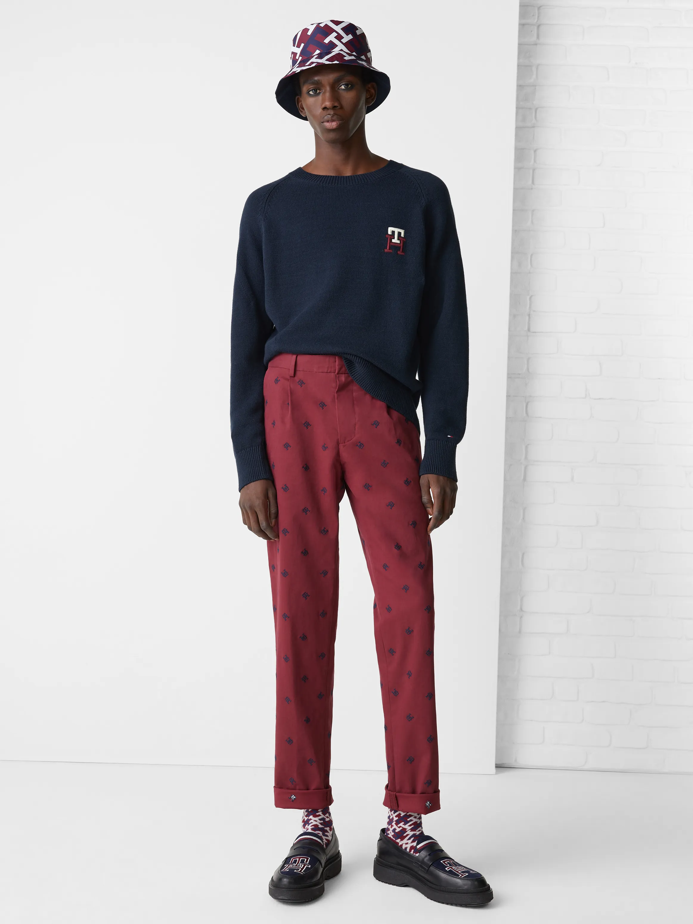 Th Monogram Supima Relaxed Jumper | Sweatshirts & Hoodies | Tommy Hilfiger