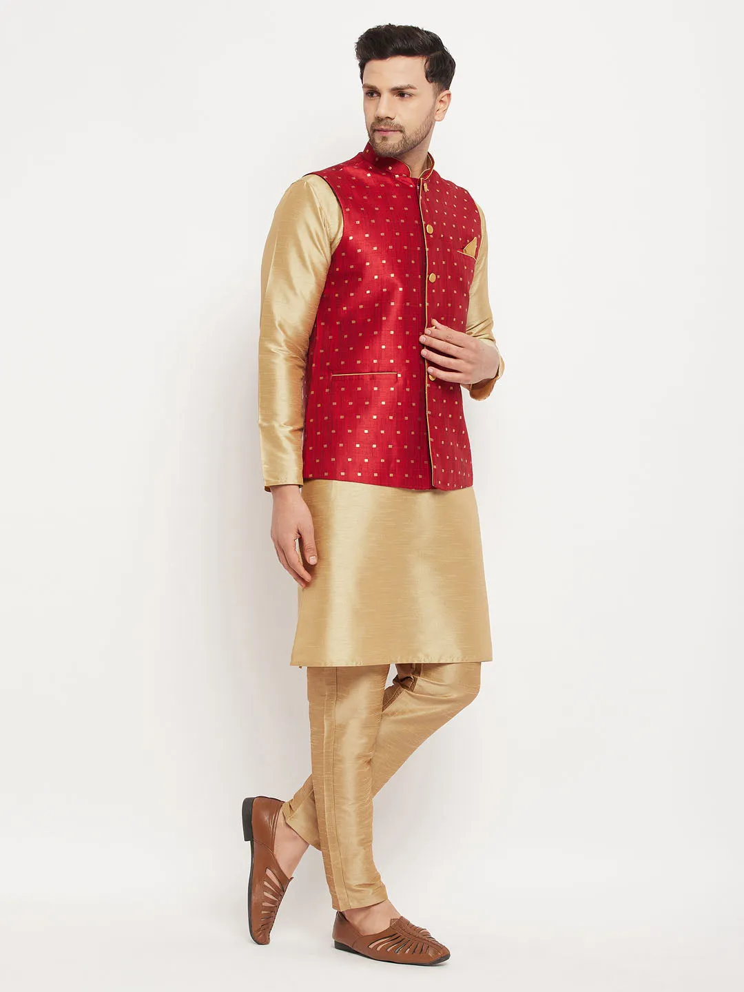 VM BY VASTRAMAY Men's Maroon Zari Weaved Jacket With Kurta Pant Set