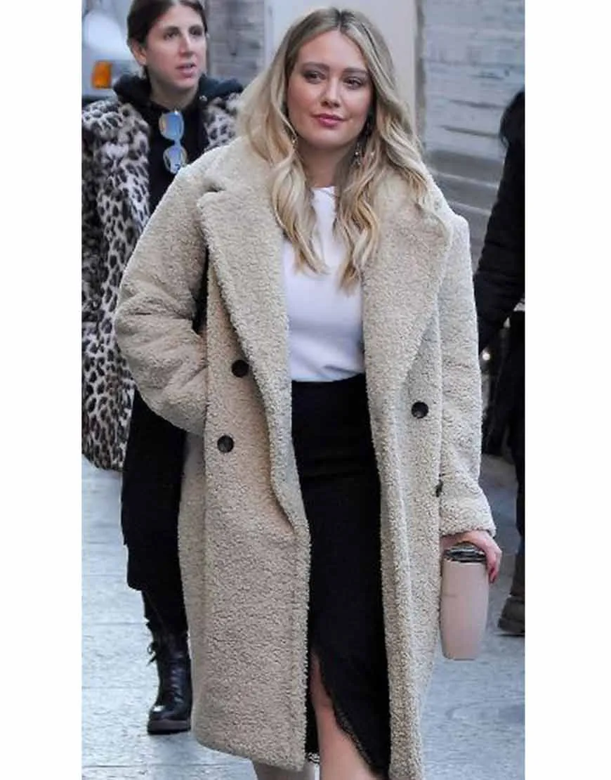 Younger S07 Hilary Duff Fur Coat | Kelsey Peters Fur Coat | Ujackets.com