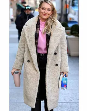 Younger S07 Hilary Duff Fur Coat | Kelsey Peters Fur Coat | Ujackets.com